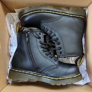 Dr Marten Sz 9 Kids 1460 T Softy Leather Black